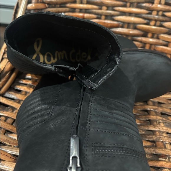 Sam Edelman Ankle Boot Fowler Nubuck Leather Black
US 6.5. Excellent condition! - Picture 7 of 13